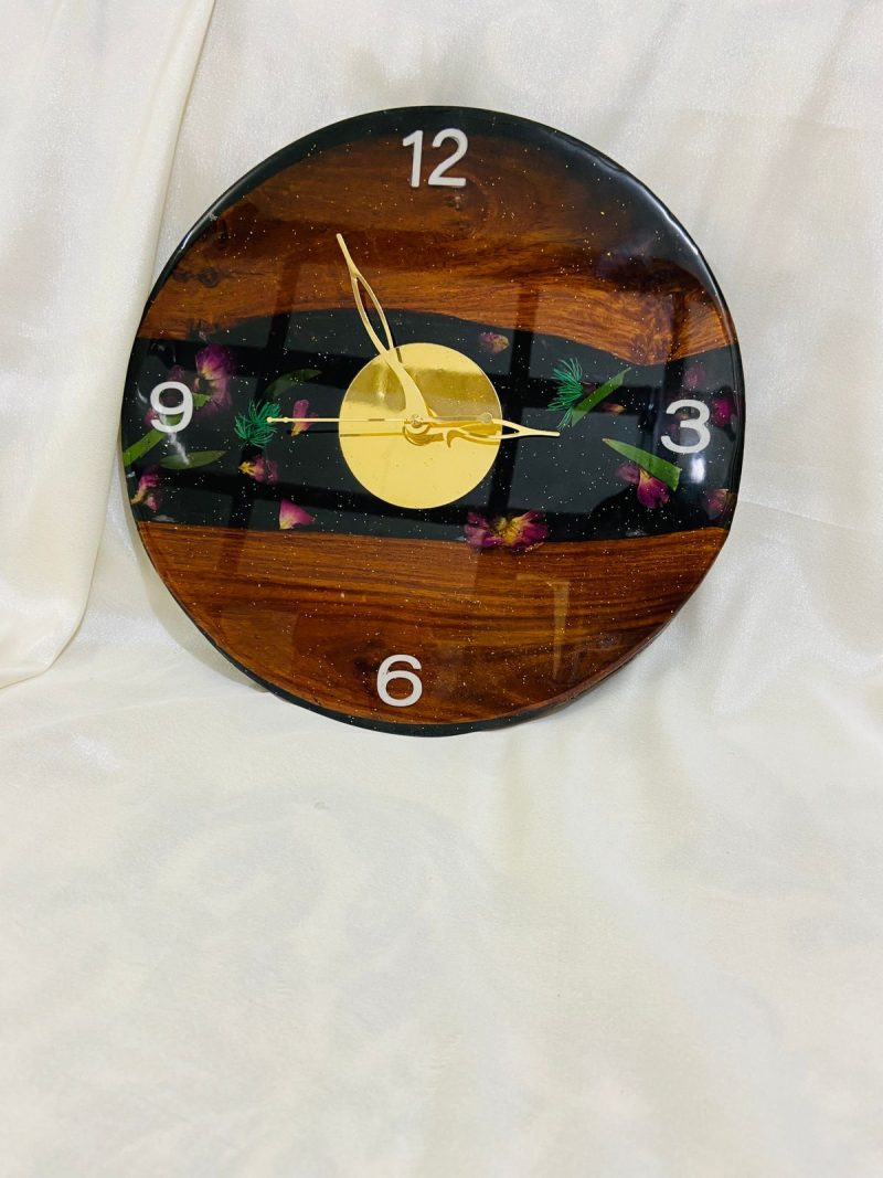 Shagwan wood wall clock