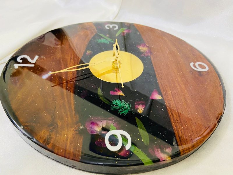 Shagwan wood wall clock - Image 2