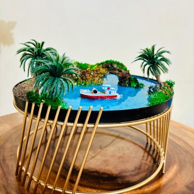 Mini Ocean Art in a Tray metal stand