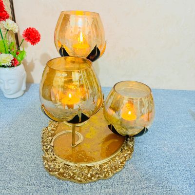 Crackled glass with metal stand tealight