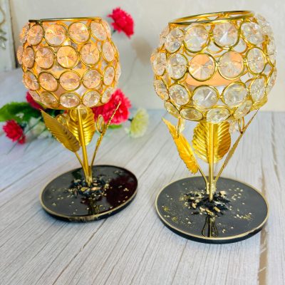 Crystal metal flower shape tealight with round resin plate